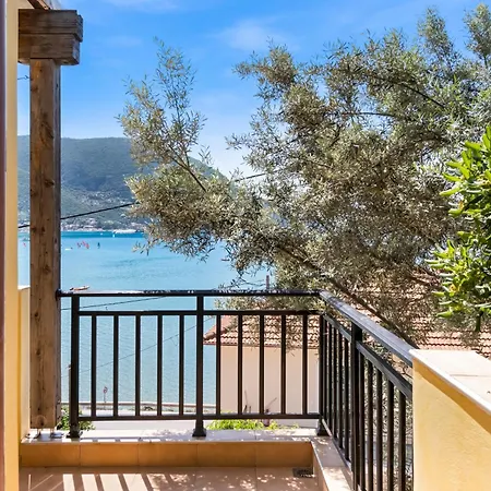 Captain Fotis 2 Apartman *