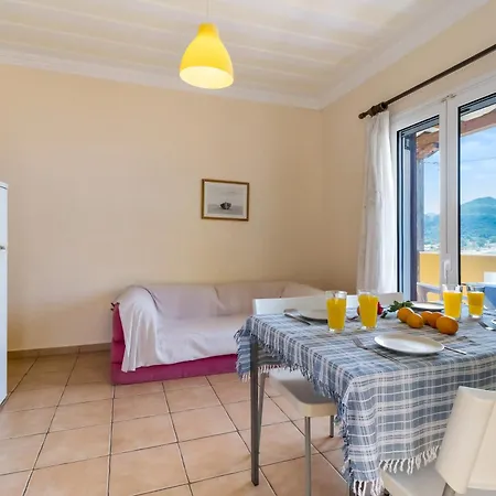 Apartman Captain Fotis 2 *